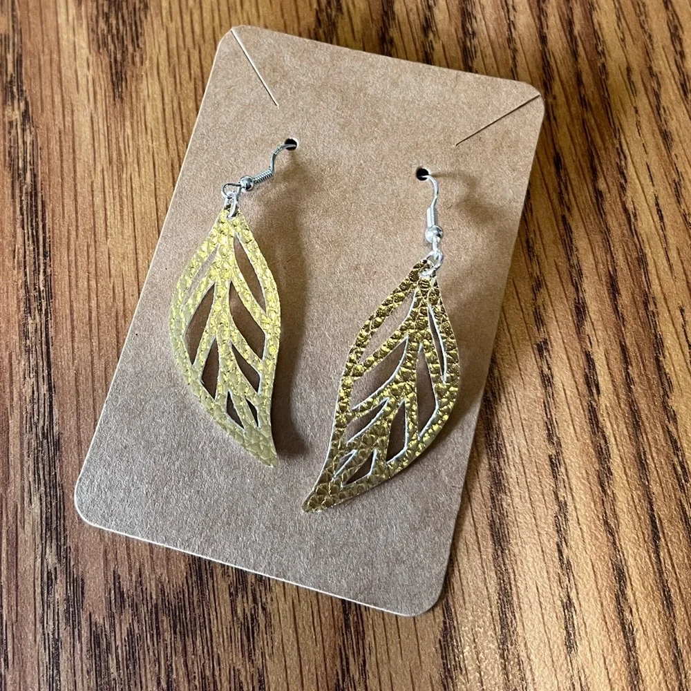 Elegant Gold Leaf Earrings - Picture 1 of 3